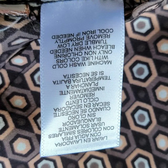 Daisy Fuentes Long Sleeve Button down Blouse Black Multi Geometric Womens Size M - Picture 10 of 10